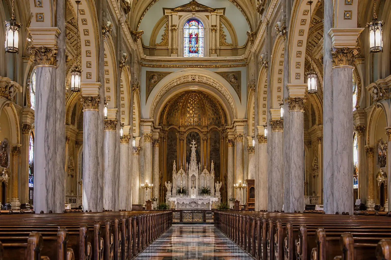 9. St.-Josephs-Kathedrale: Klein-Paris in der Altstadt